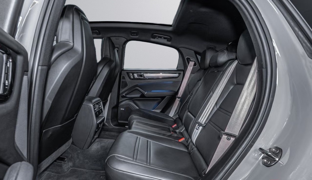 Porsche Cayenne Coupe E-Hybrid Platinum Edition - foto 9
