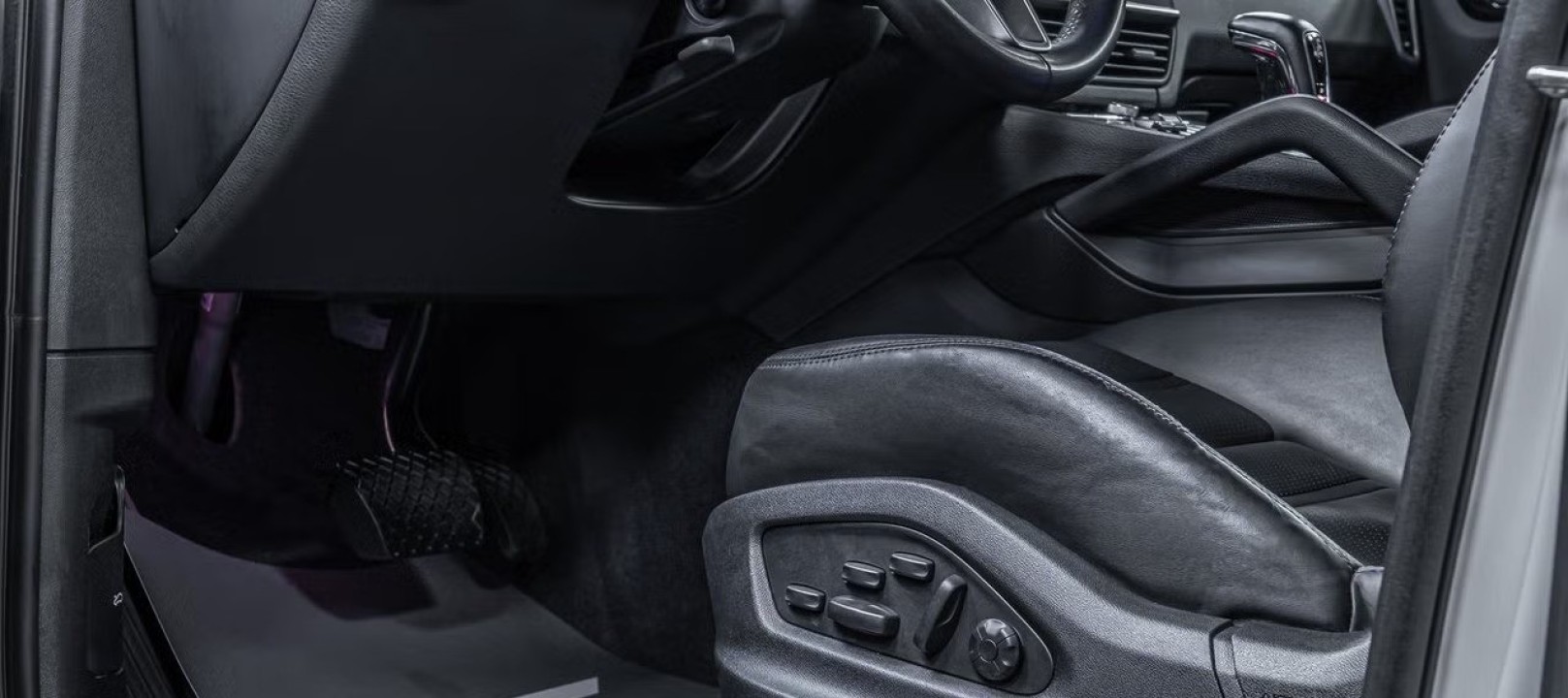 Porsche Cayenne Coupe E-Hybrid Platinum Edition - foto 16