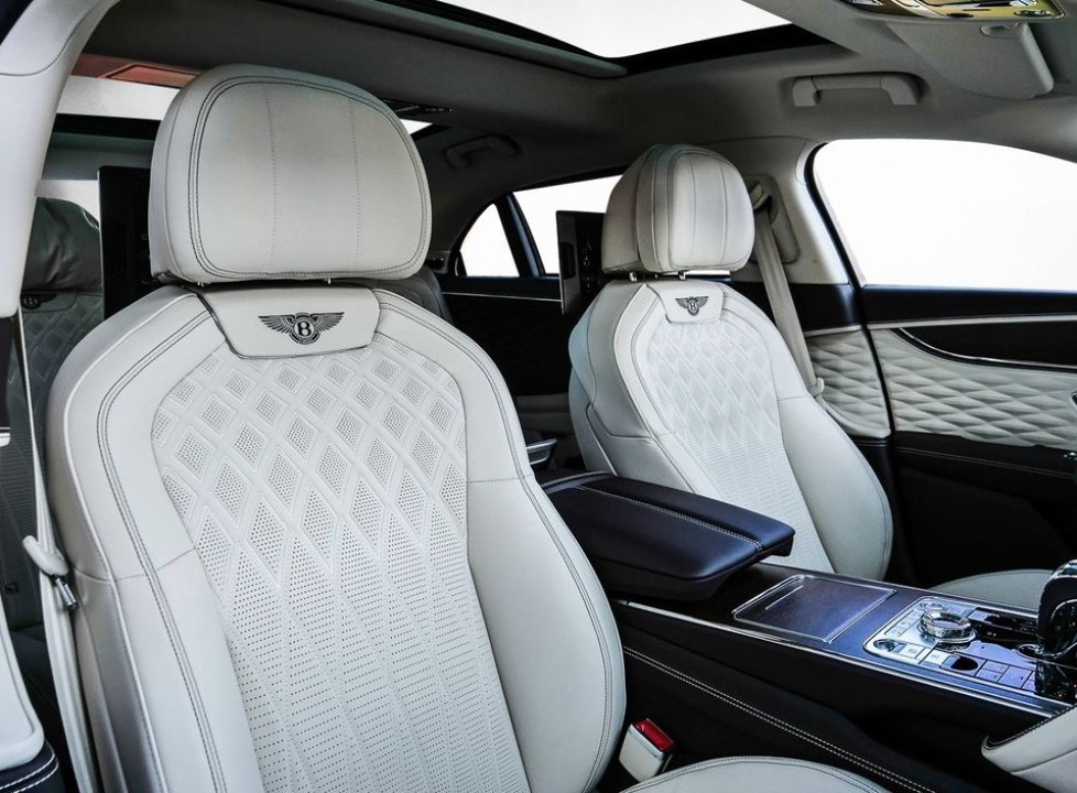 Bentley Flying Spur V8 Azure - foto 14