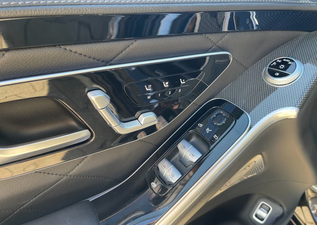 Mercedes-Benz S-Class 580e - foto 15