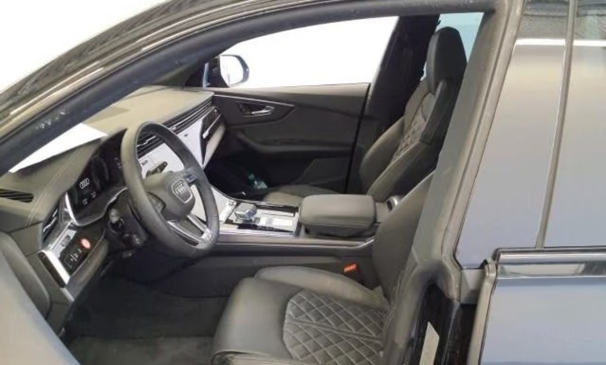 Audi Q8 45TDI quattro tiptronic (4)