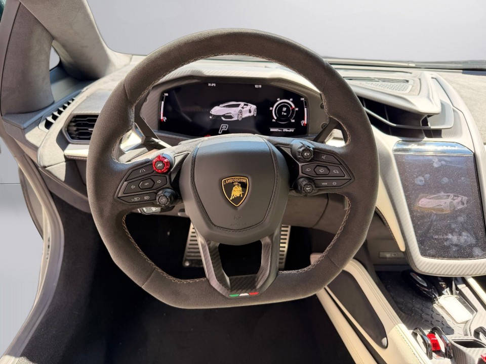 Lamborghini Revuelto - foto 14