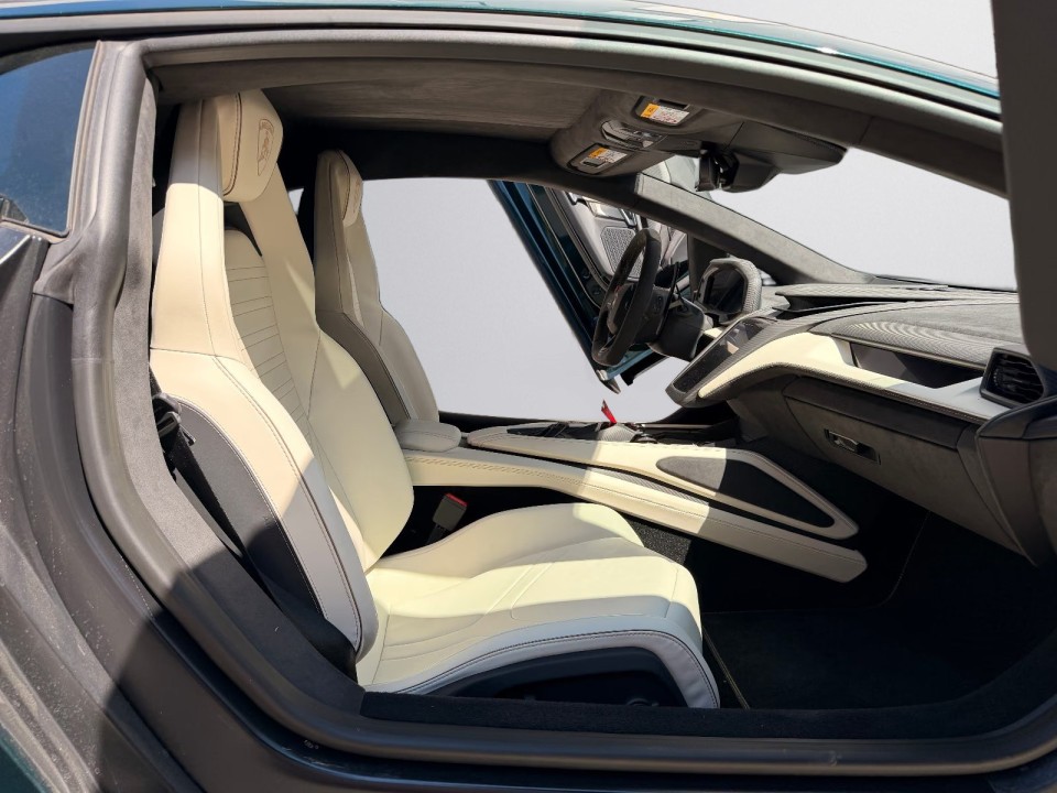 Lamborghini Revuelto - foto 11