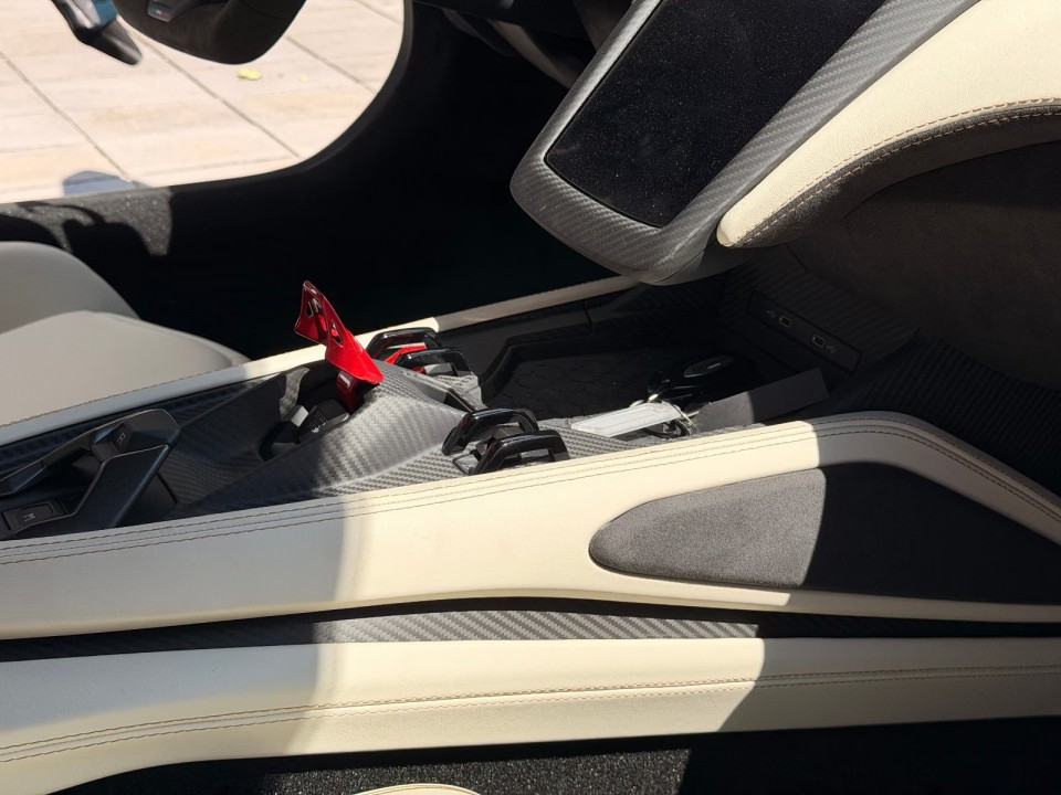 Lamborghini Revuelto - foto 16