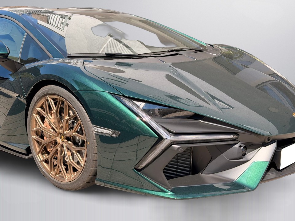 Lamborghini Revuelto - foto 24