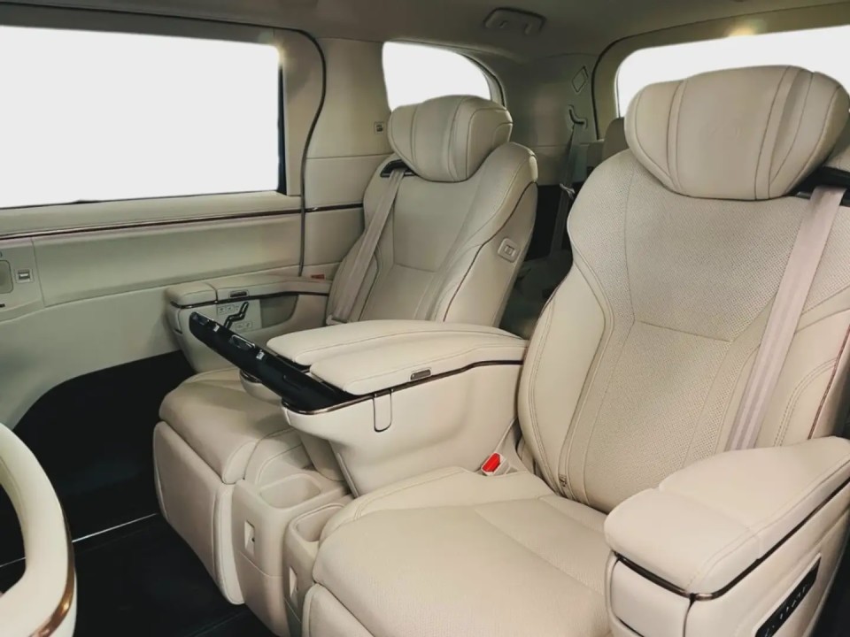 Lexus LM 350h E-FOUR Executive - foto 7