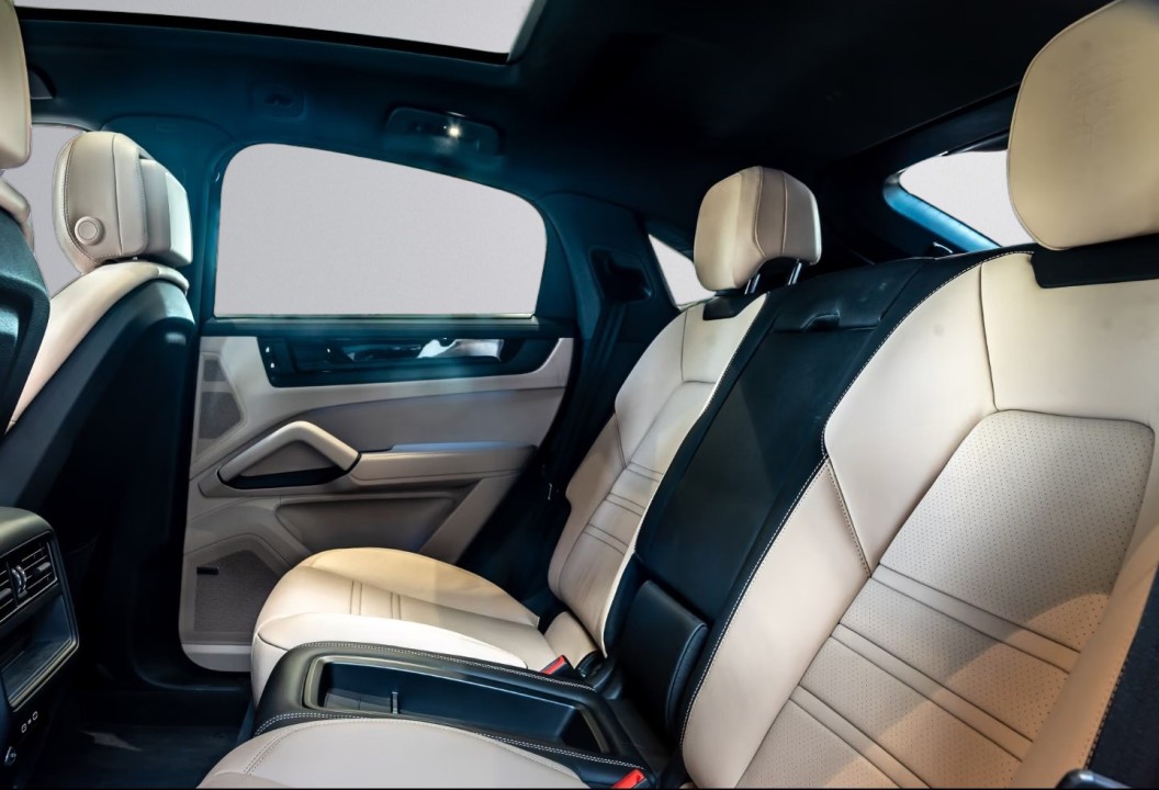 Porsche Cayenne Coupe Black Edition - foto 9