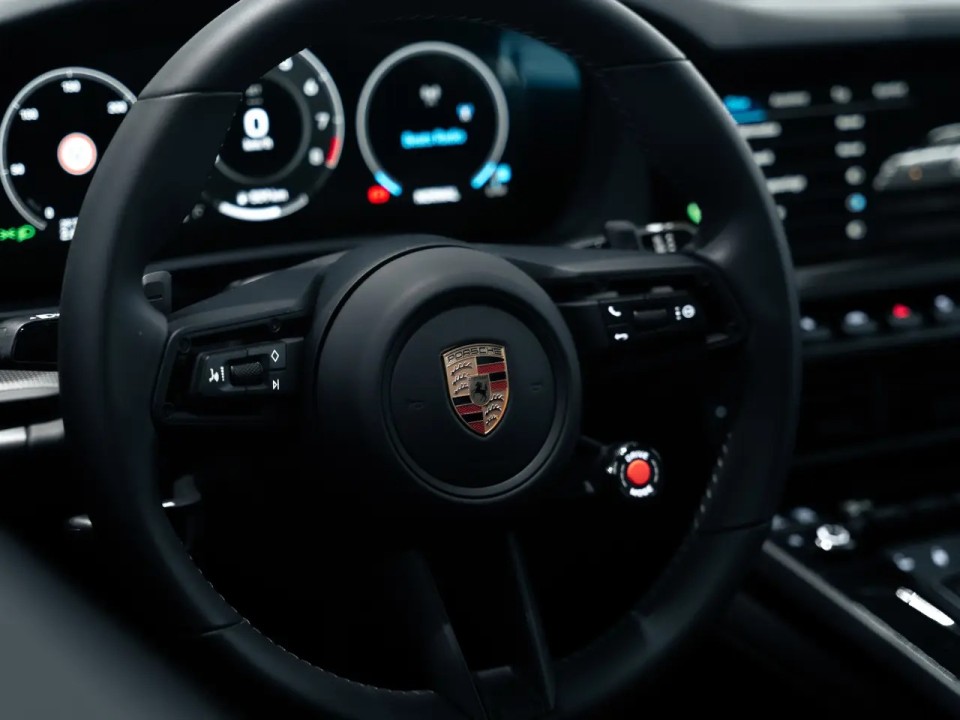 Porsche 911 Carrera - foto 6