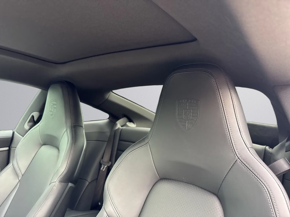 Porsche 911 Carrera - foto 12