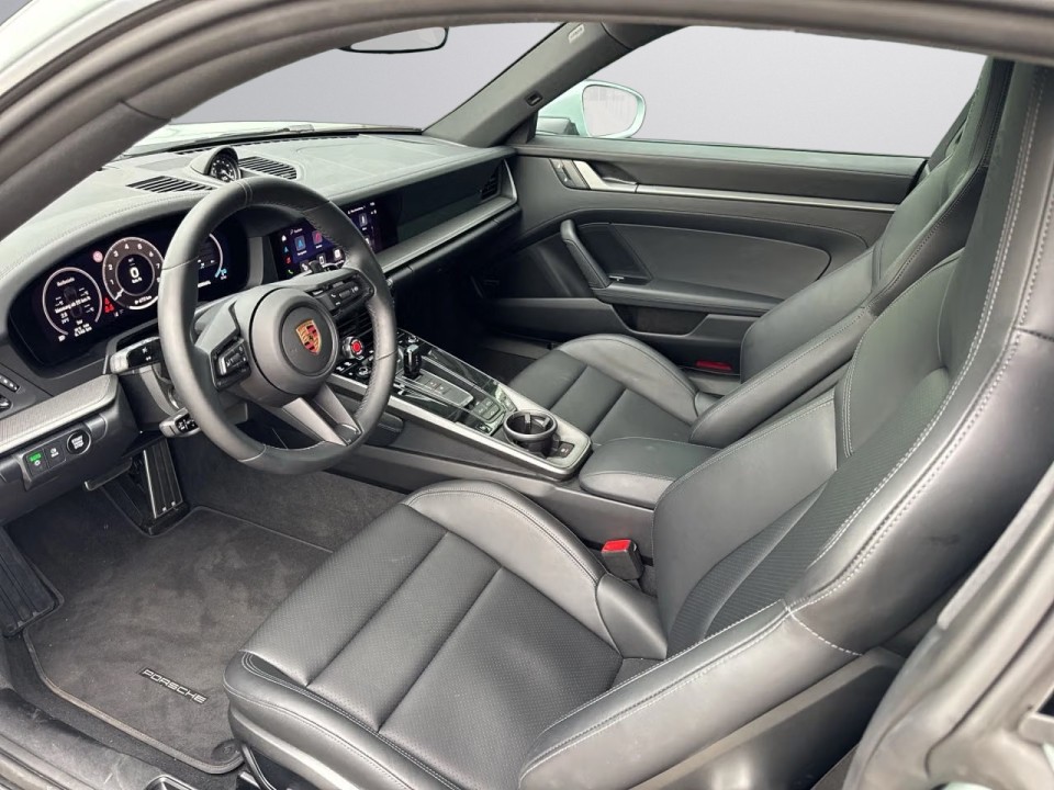 Porsche 911 Carrera - foto 8
