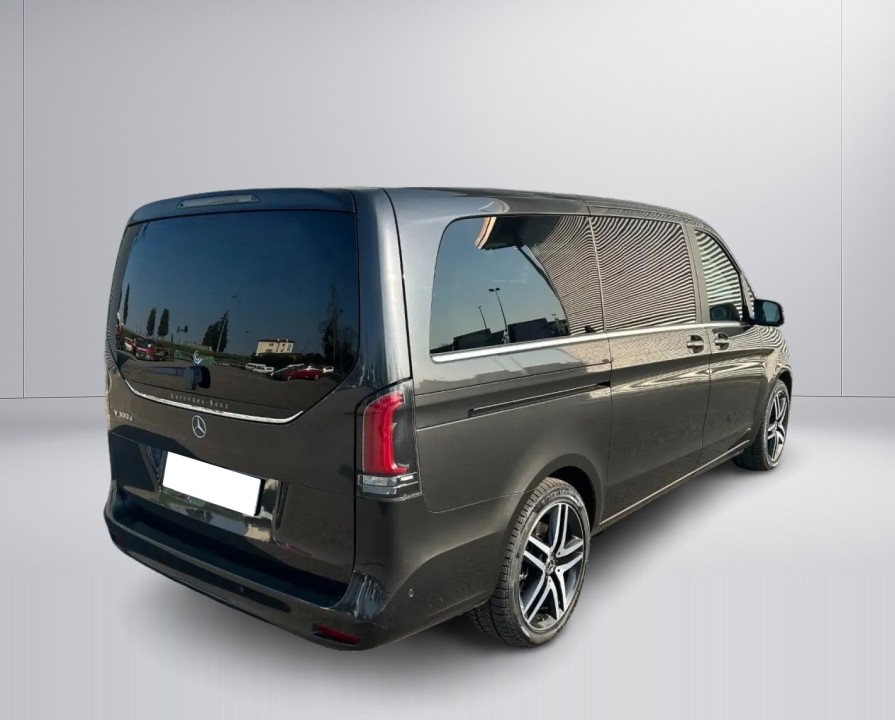Mercedes-Benz V-Class Long 300d Avantgarde (4)