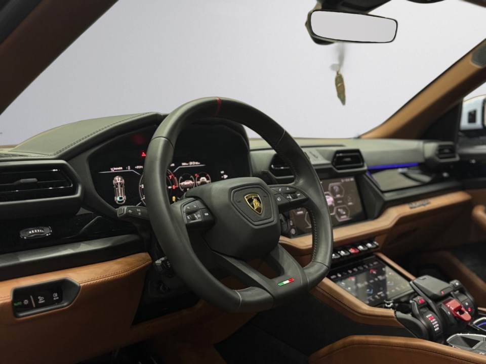 Lamborghini URUS SE - foto 8