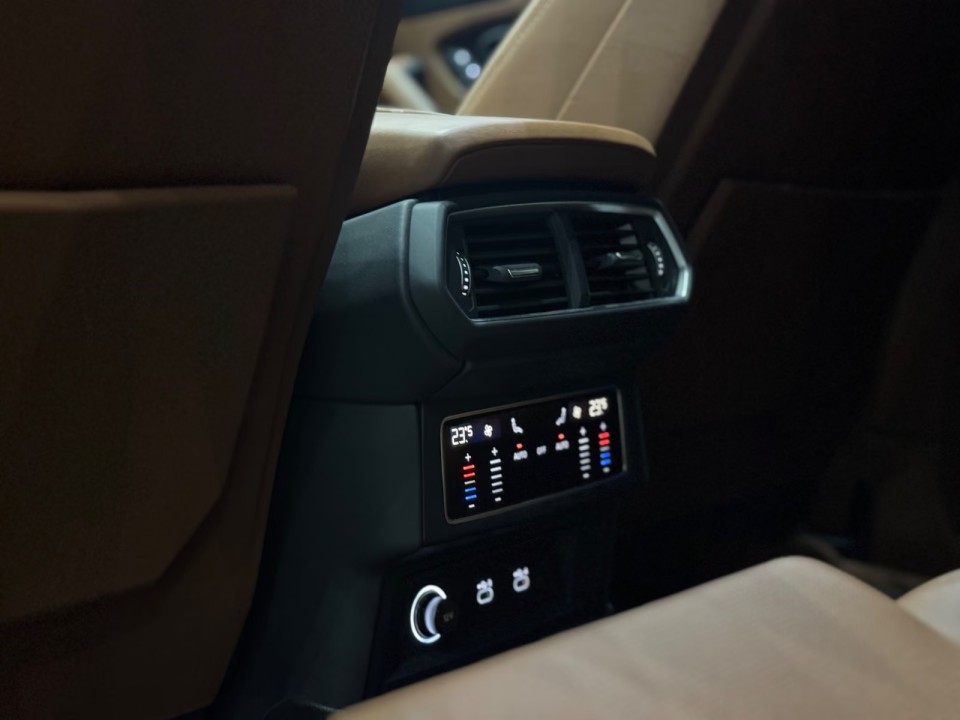 Lamborghini URUS SE - foto 24