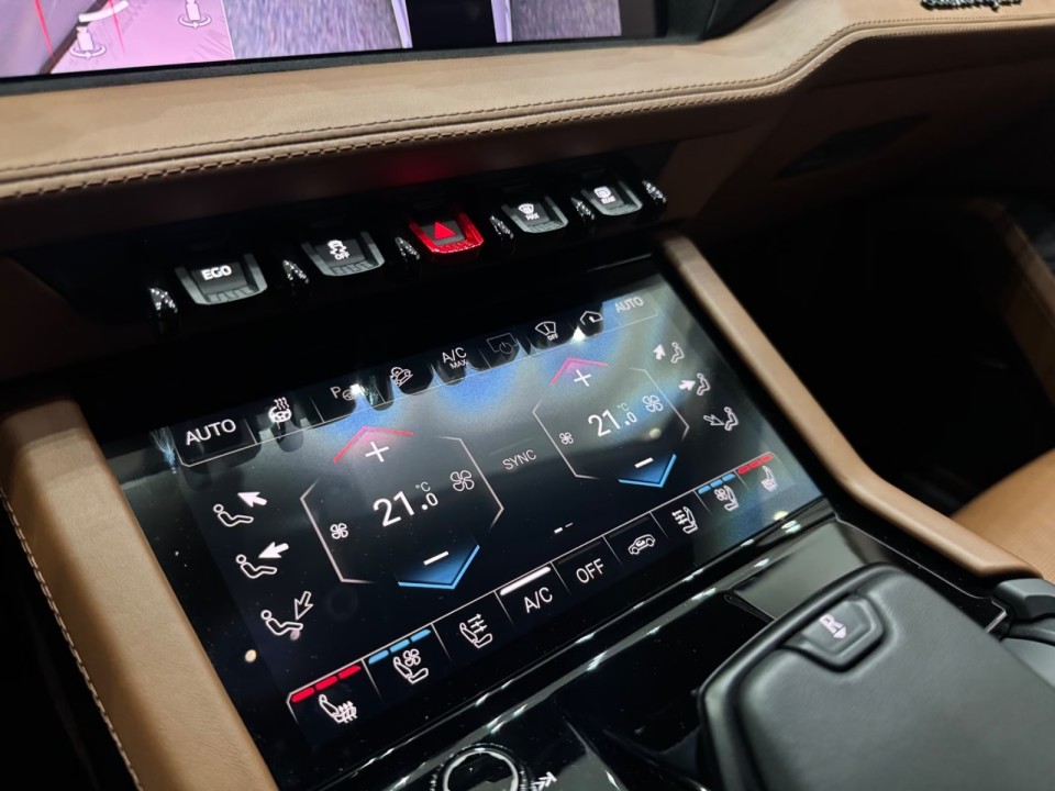 Lamborghini URUS SE - foto 14