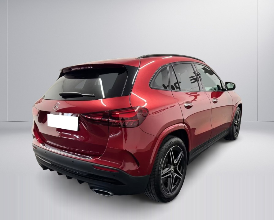 Mercedes-Benz GLA 250 4MATIC AMG Line (3)