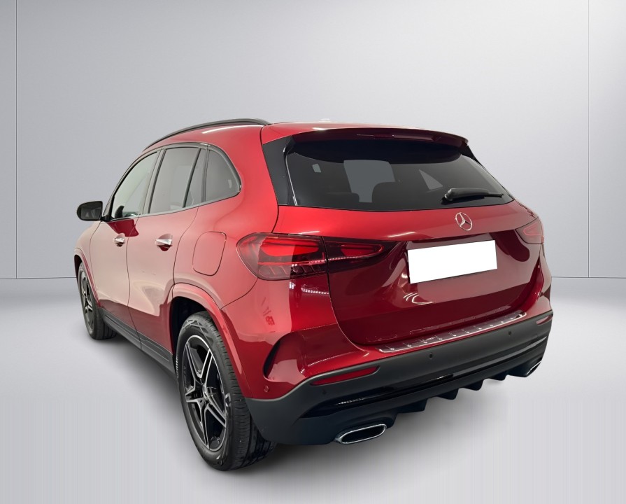 Mercedes-Benz GLA 250 4MATIC AMG Line (5)