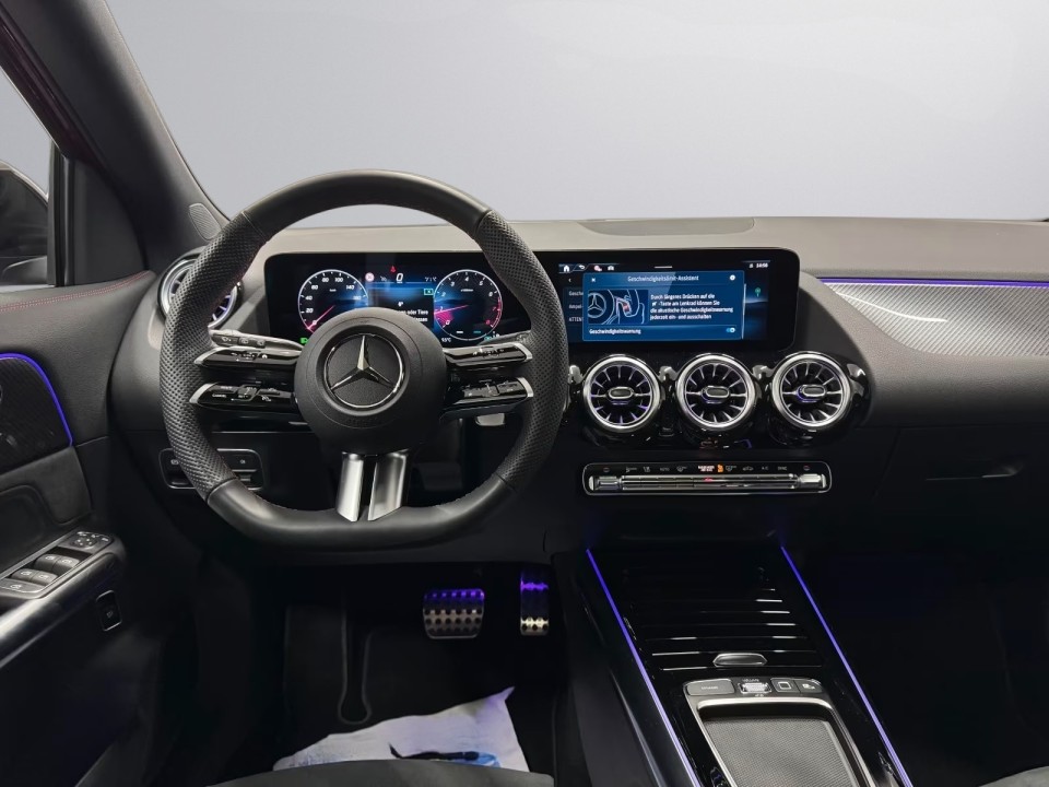 Mercedes-Benz GLA 250 4MATIC AMG Line - foto 9