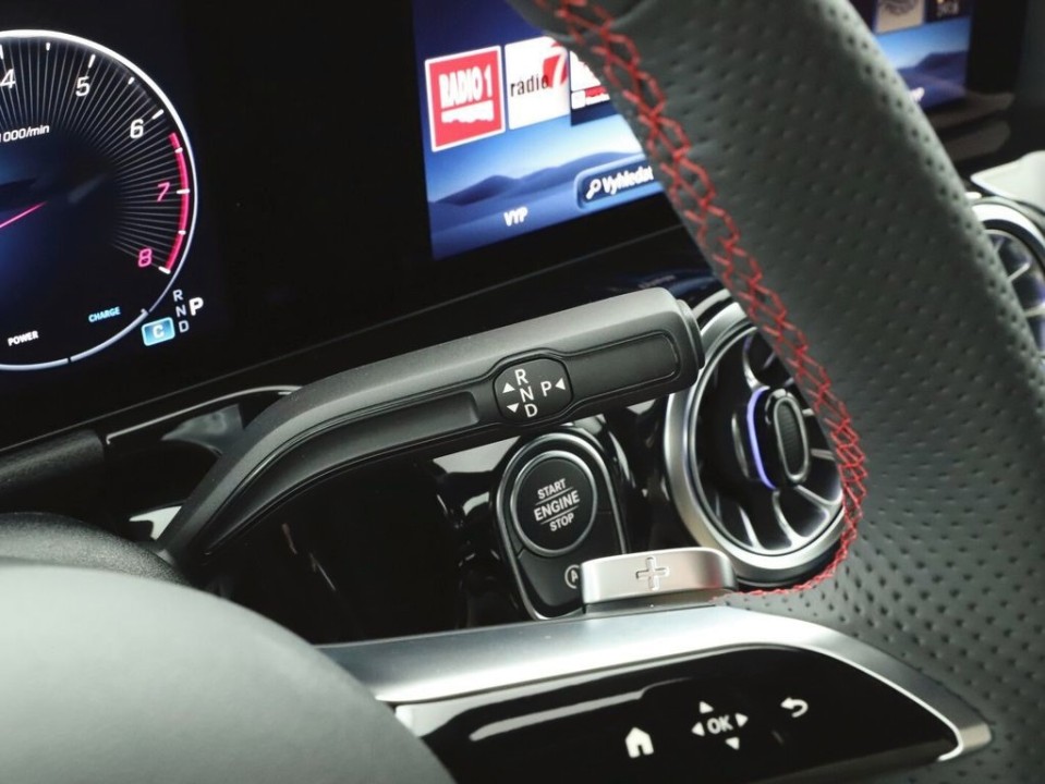 Mercedes-Benz GLA 220 4MATIC AMG Line - foto 13