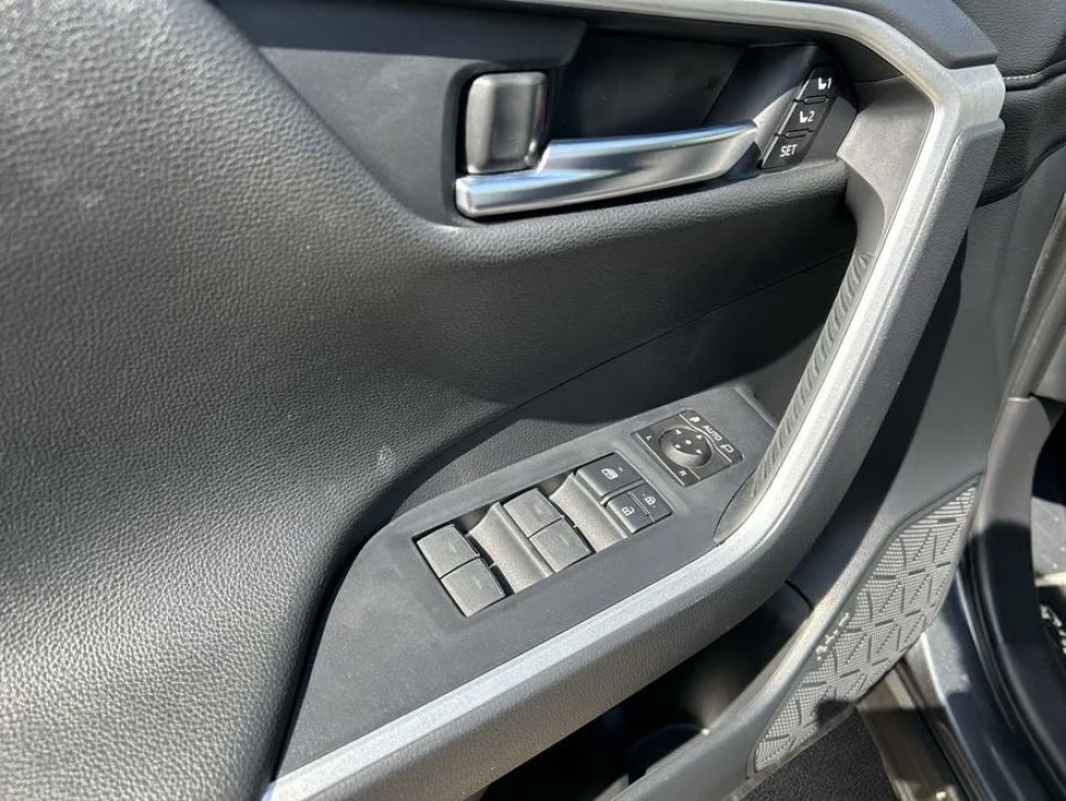 Toyota RAV4 2.5 Hybrid 4x4 - foto 16