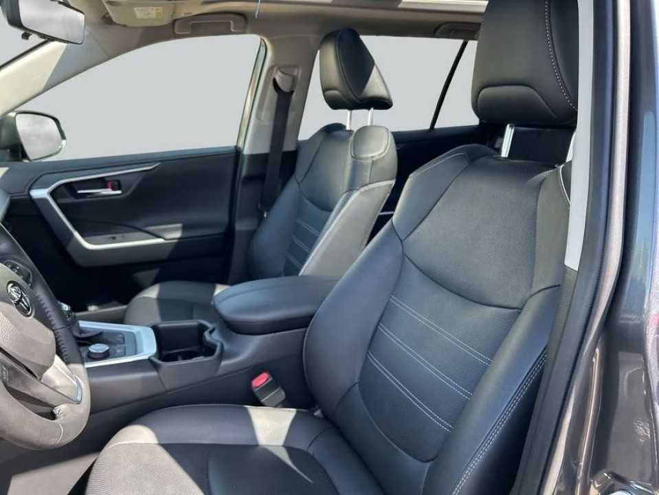 Toyota RAV4 2.5 Hybrid 4x4 - foto 12