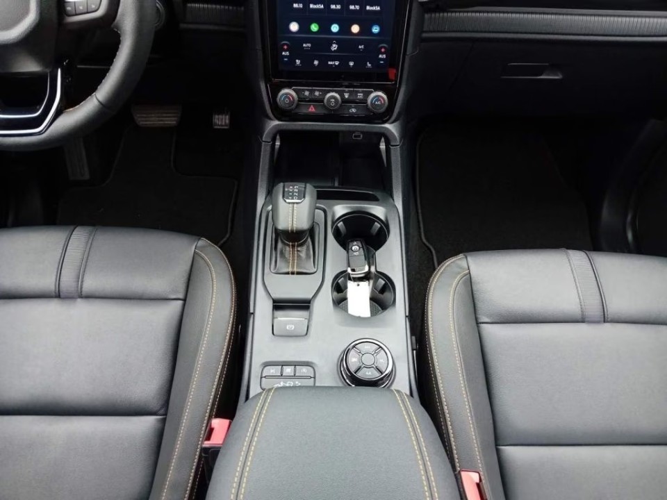 Ford Ranger 2.0 EcoBlue - foto 12