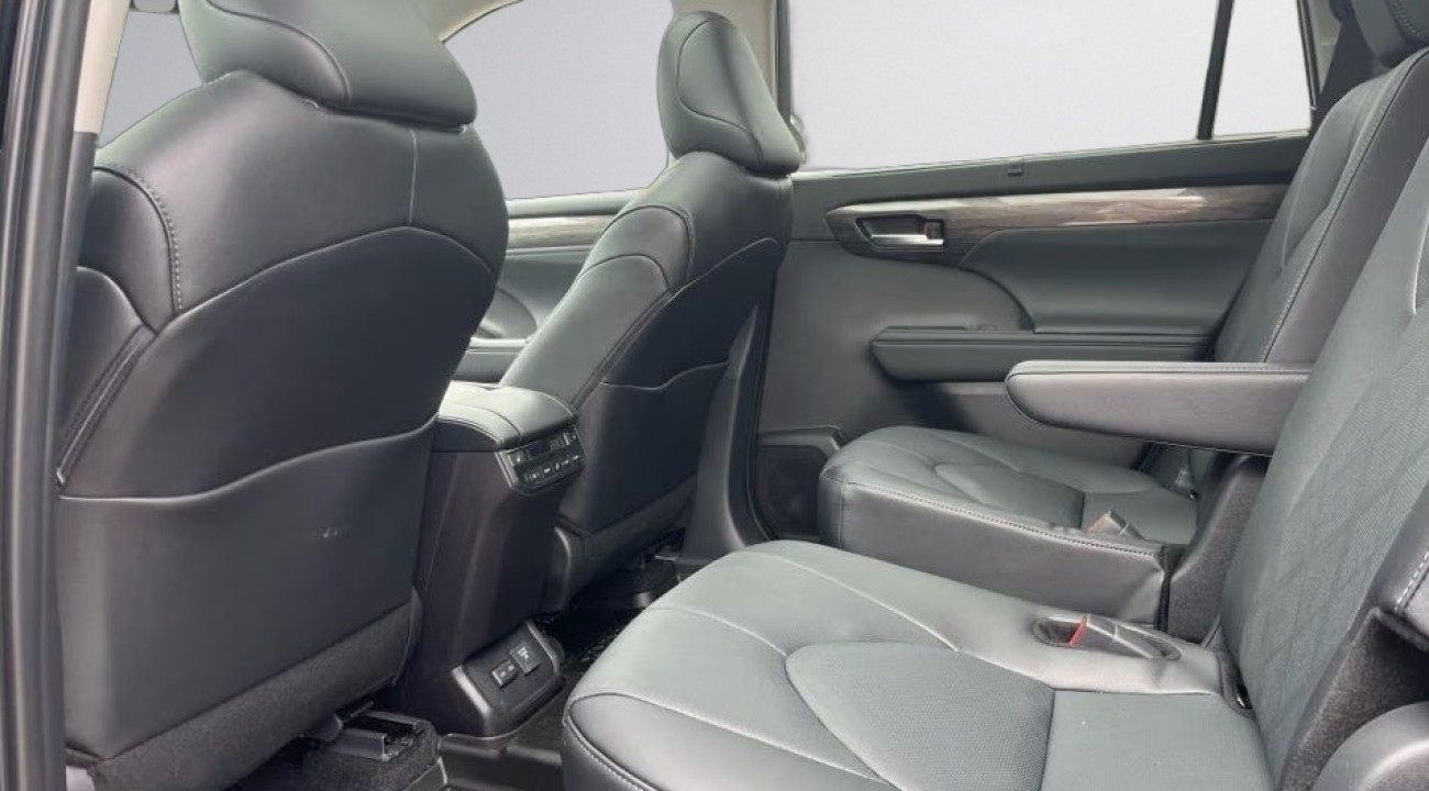 Toyota Highlander Luxury - foto 19