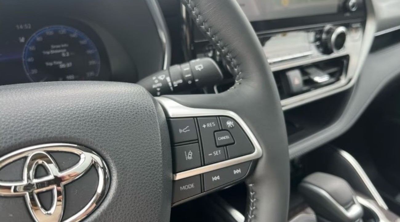 Toyota Highlander Luxury - foto 14