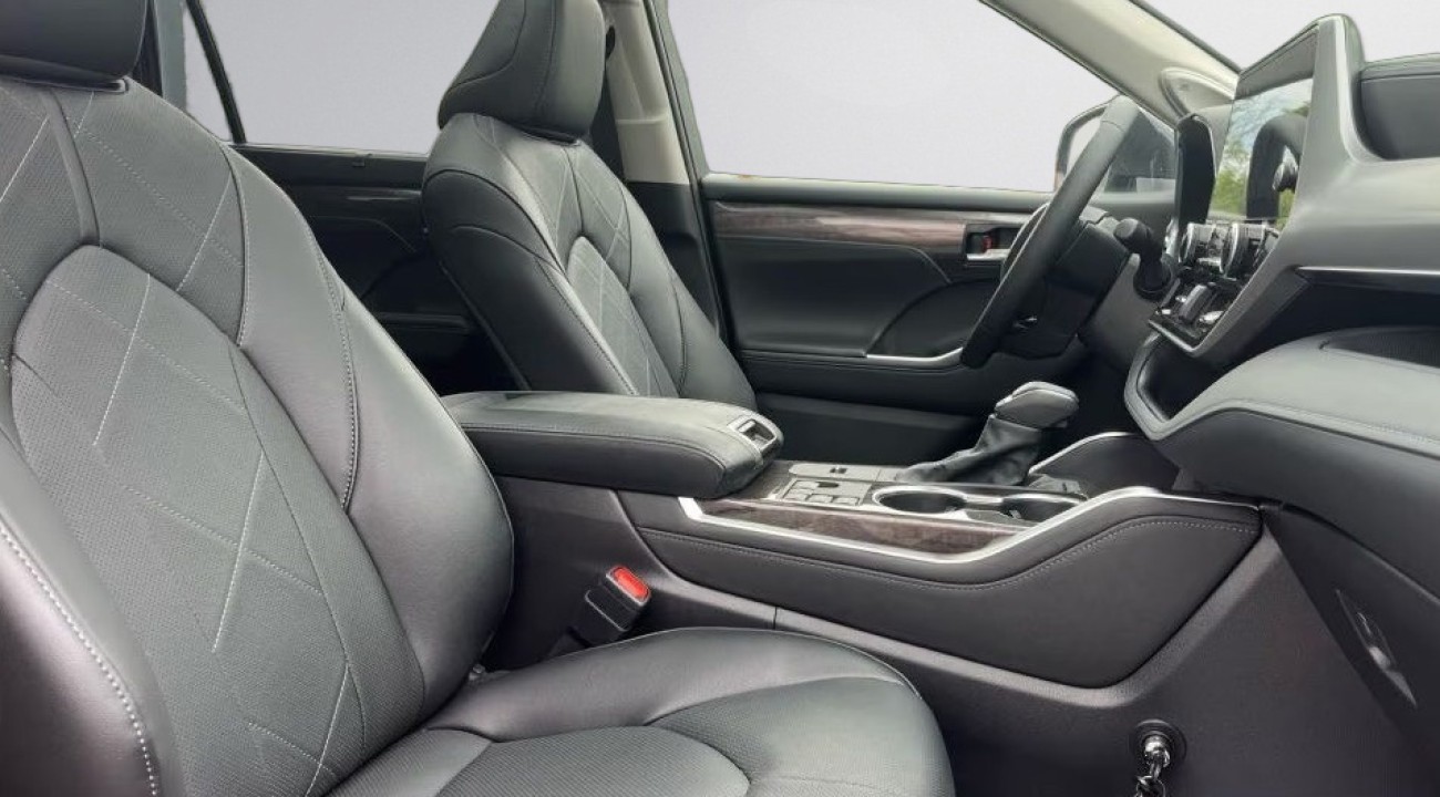 Toyota Highlander Luxury - foto 12