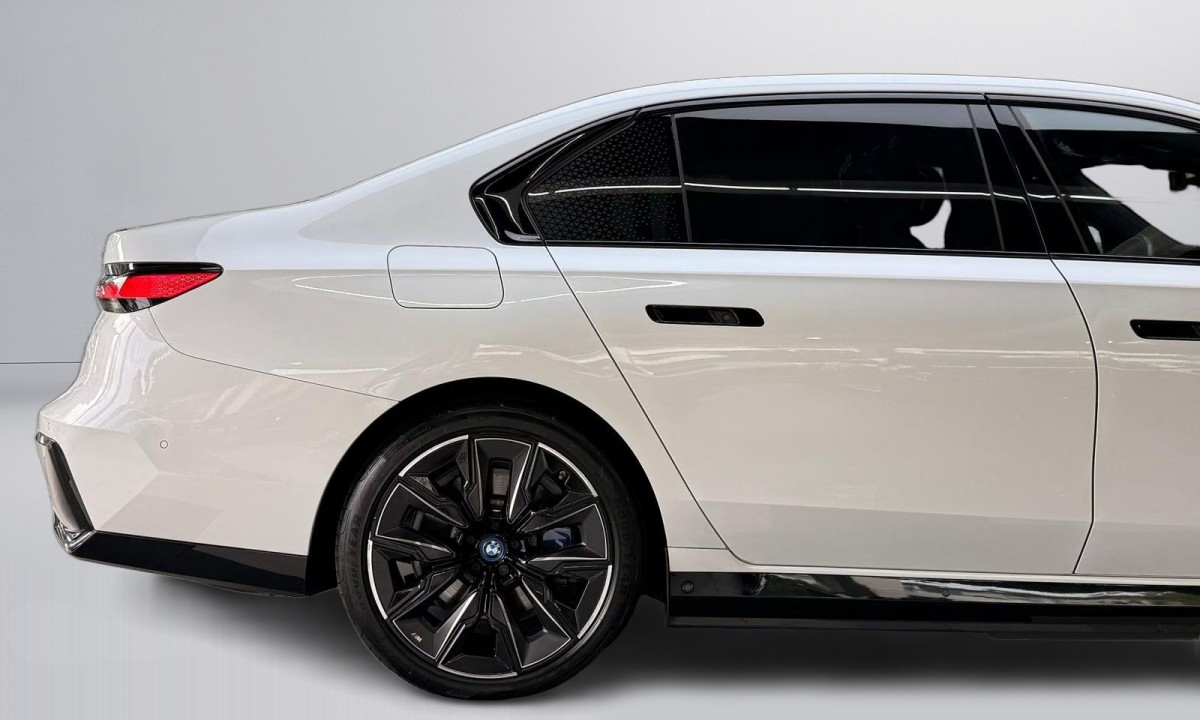 BMW i7 xDrive60 M-Sport - foto 30