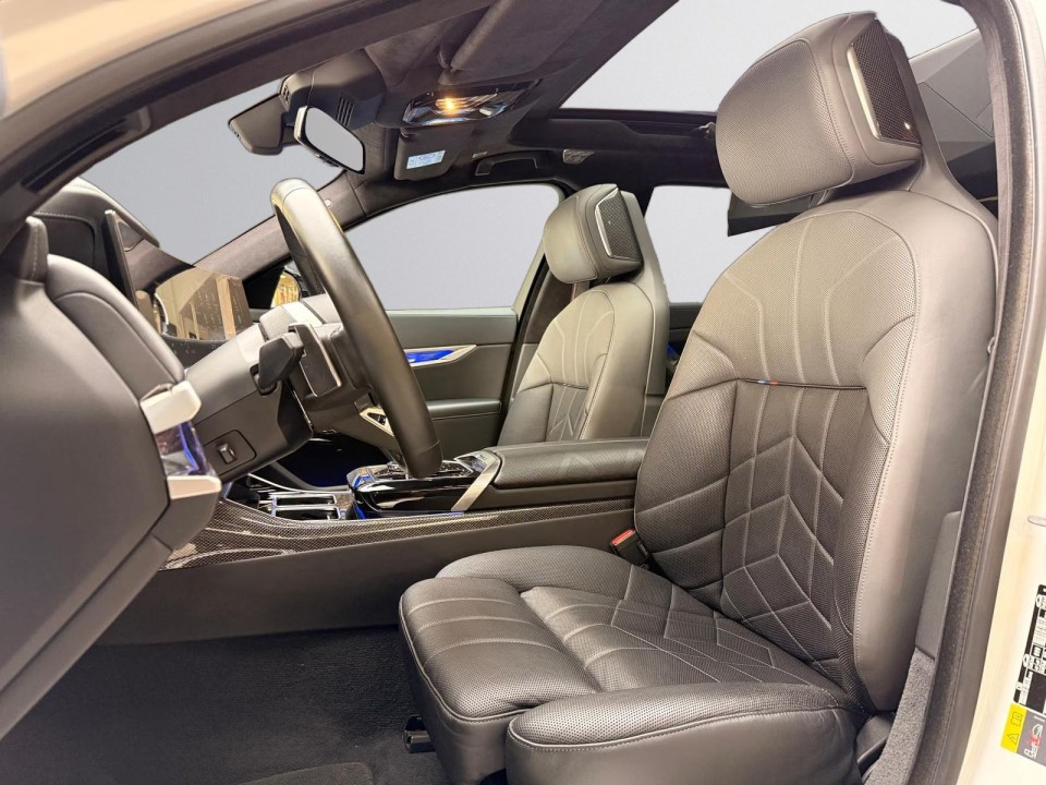 BMW i7 xDrive60 M-Sport - foto 10