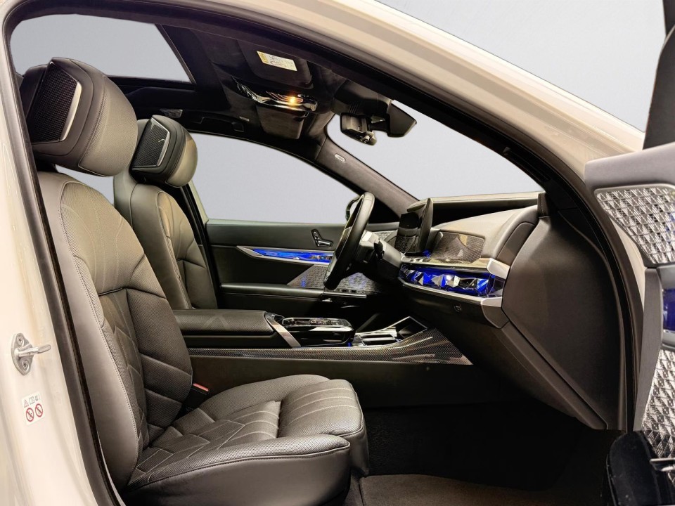 BMW i7 xDrive60 M-Sport - foto 14