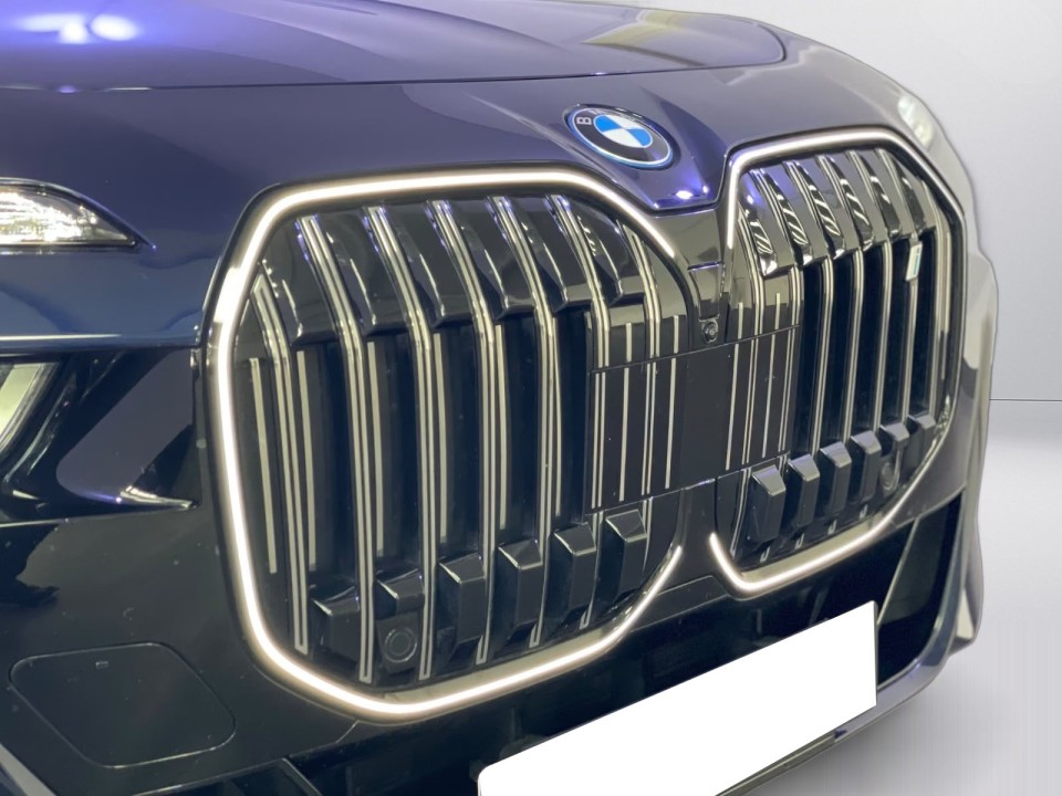 BMW i7 xDrive60 M-Sport - foto 38