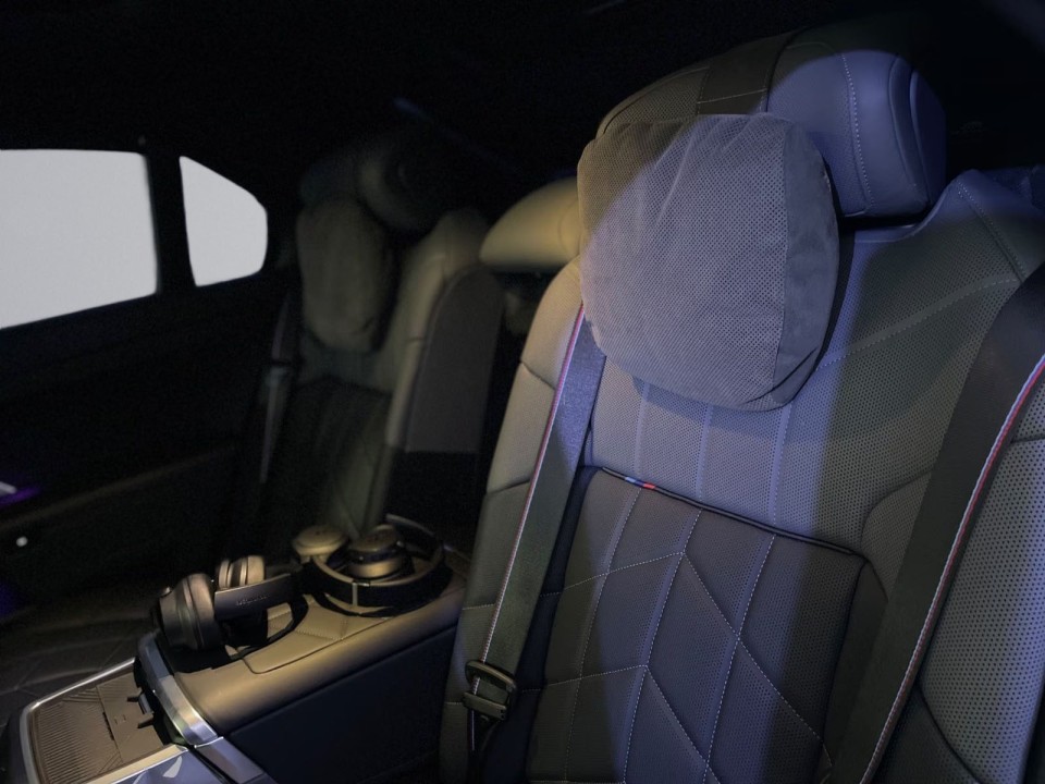 BMW i7 xDrive60 M-Sport - foto 8