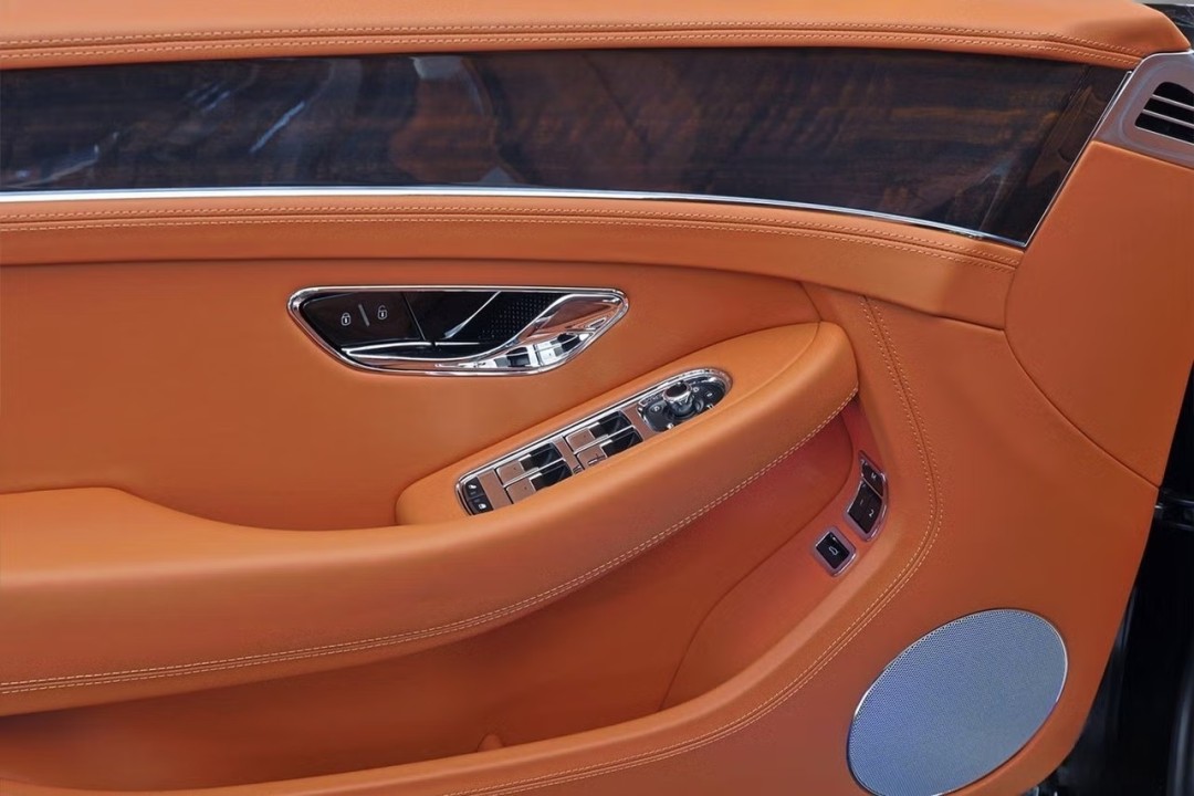 Bentley Continental GT V8 - foto 17