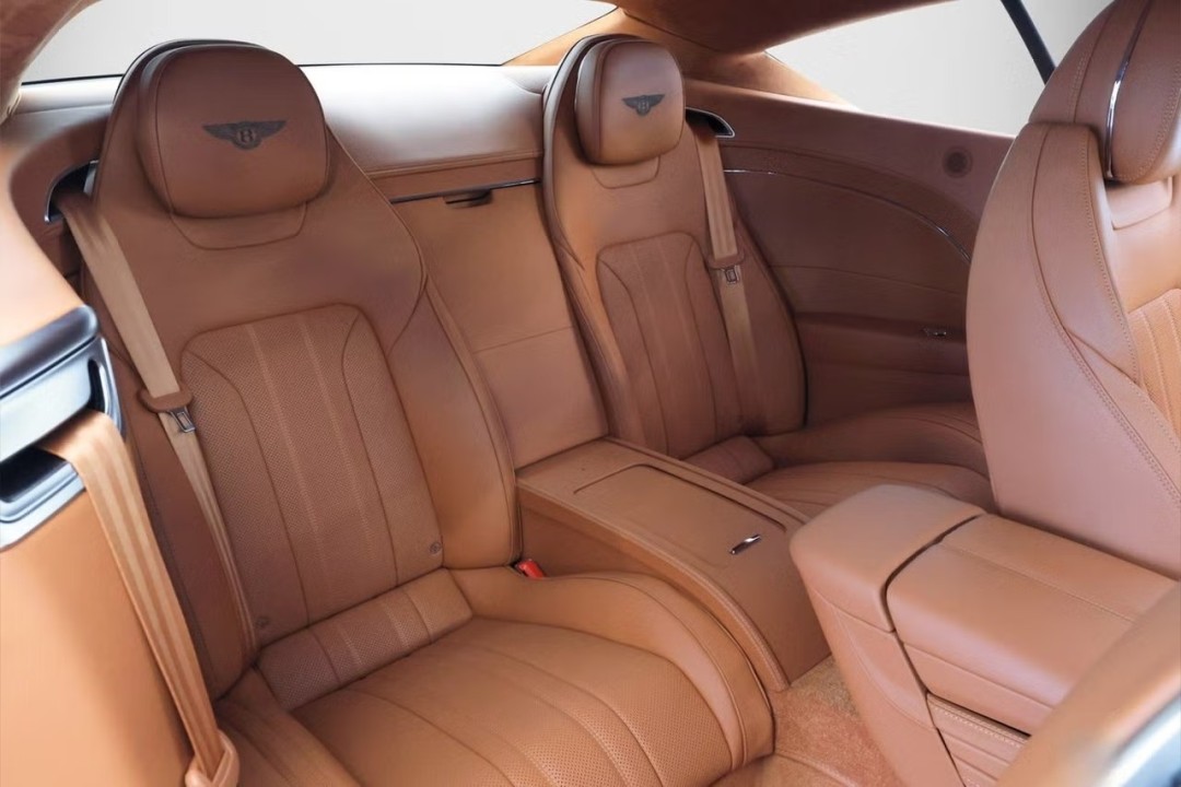 Bentley Continental GT V8 - foto 16