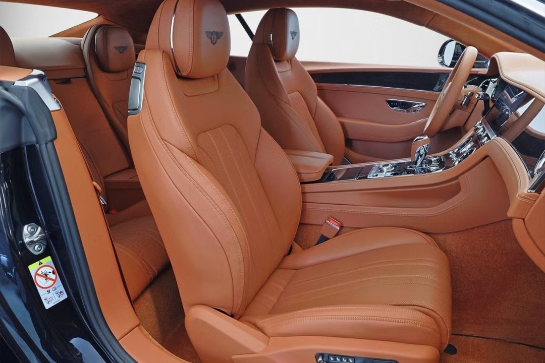 Bentley Continental GT V8 - foto 11