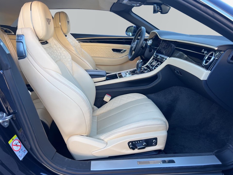 Bentley Continental GTC - foto 10