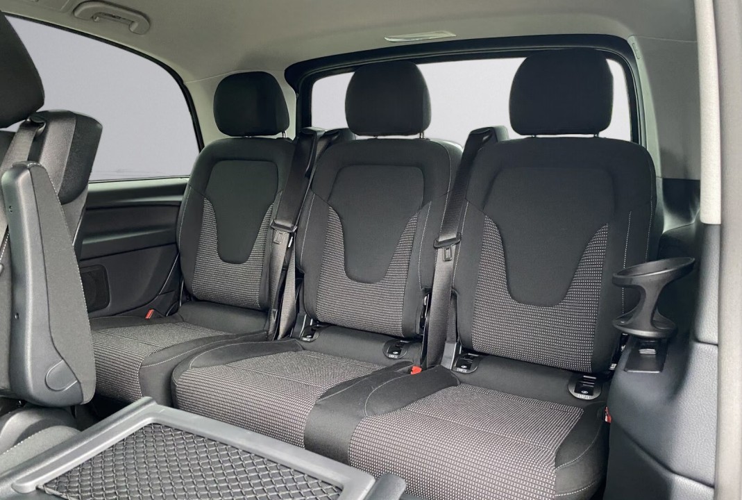 MERCEDES-BENZ V-Class 2024 — imagine 18