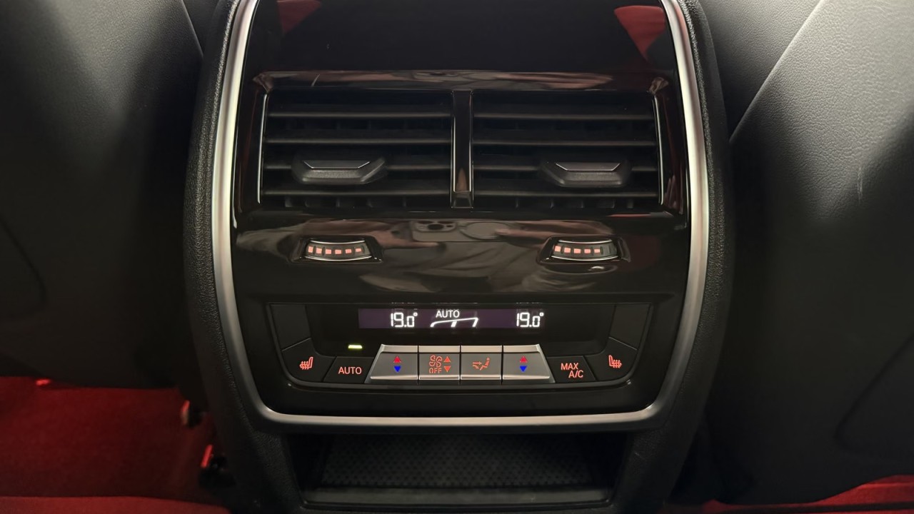 BMW XM Label Red - foto 19