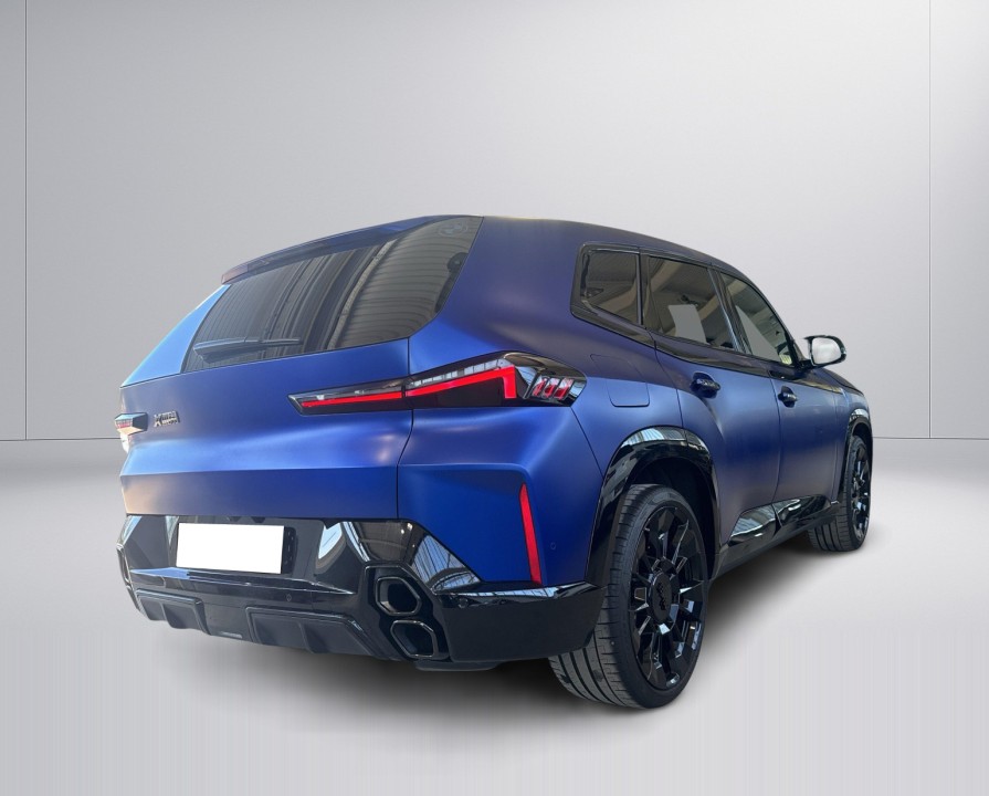 BMW XM (2)