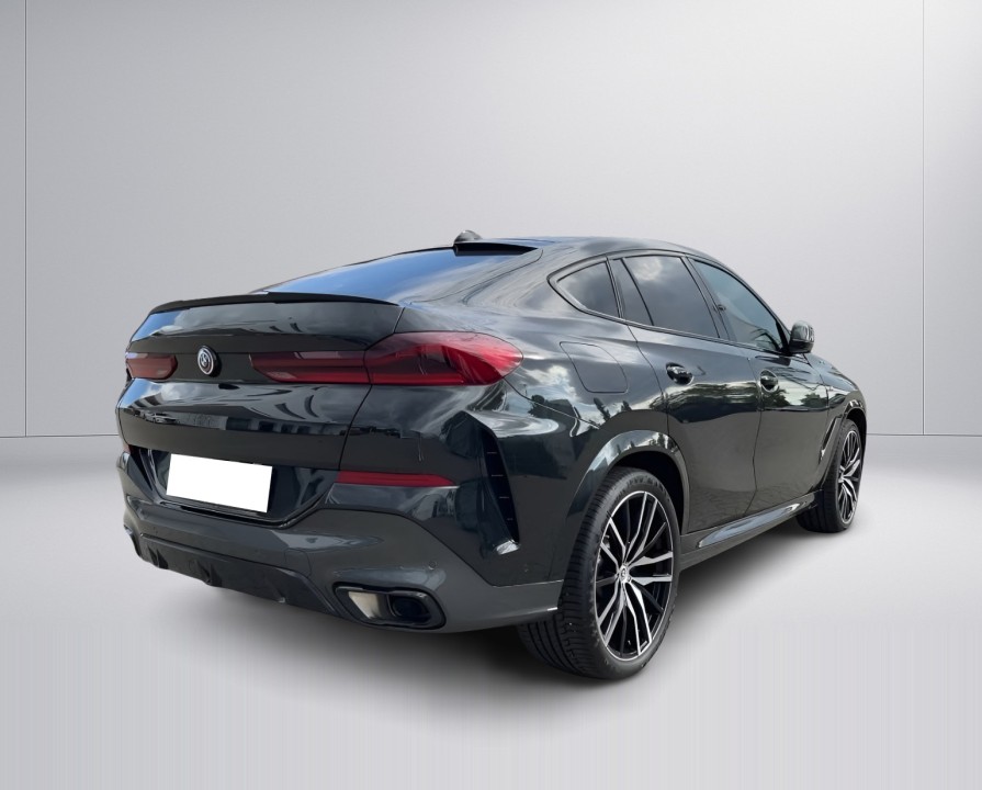 BMW X6 40d xDrive M-Sport (2)