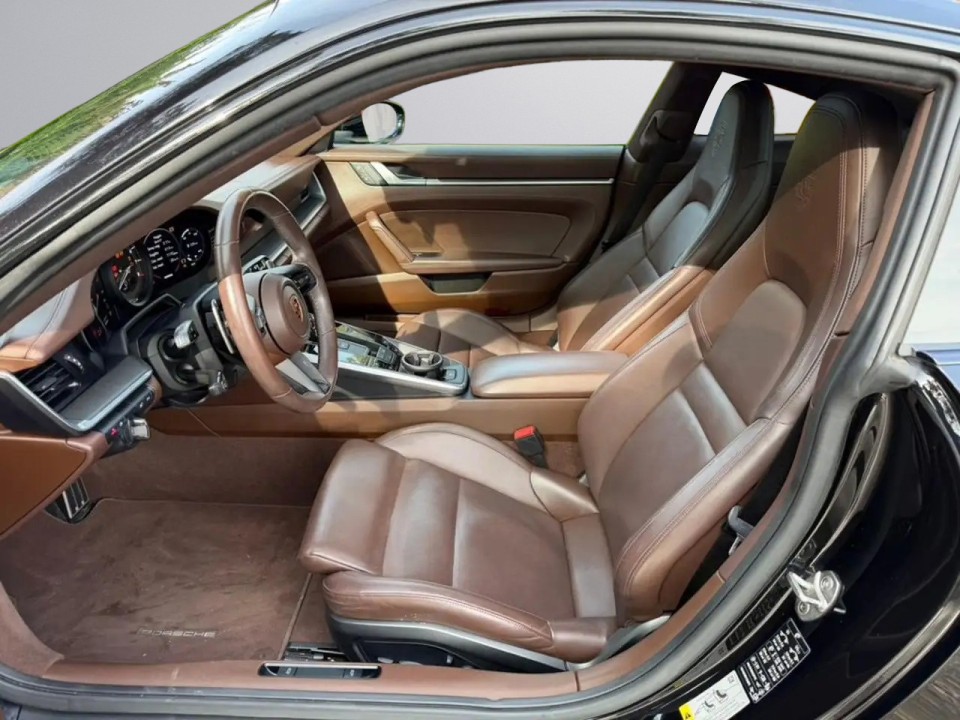 Porsche 992 - foto 14