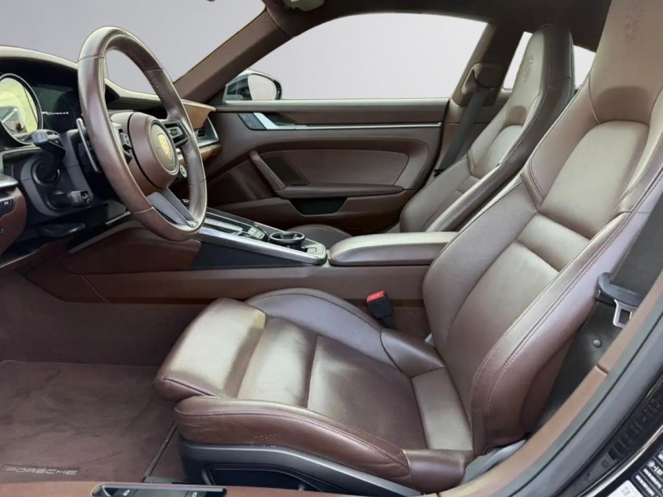 Porsche 992 - foto 12