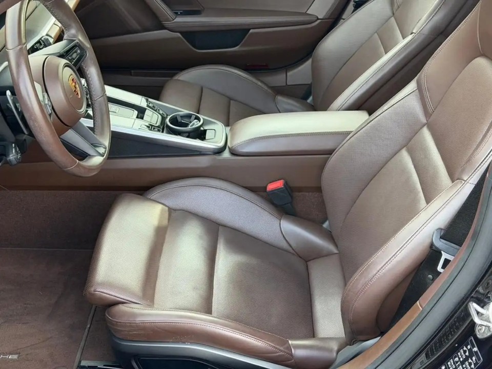 Porsche 992 - foto 11