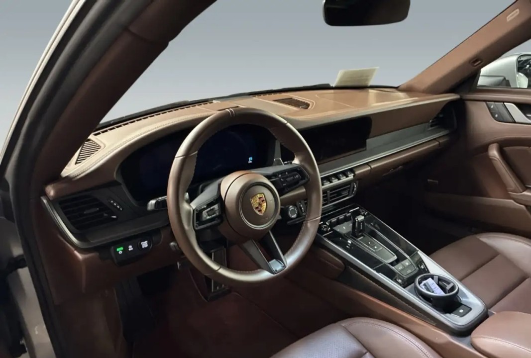 Porsche 992 - foto 9