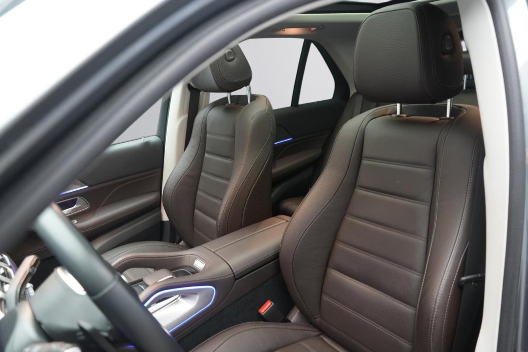Mercedes-Benz GLE 400d 4MATIC - foto 18