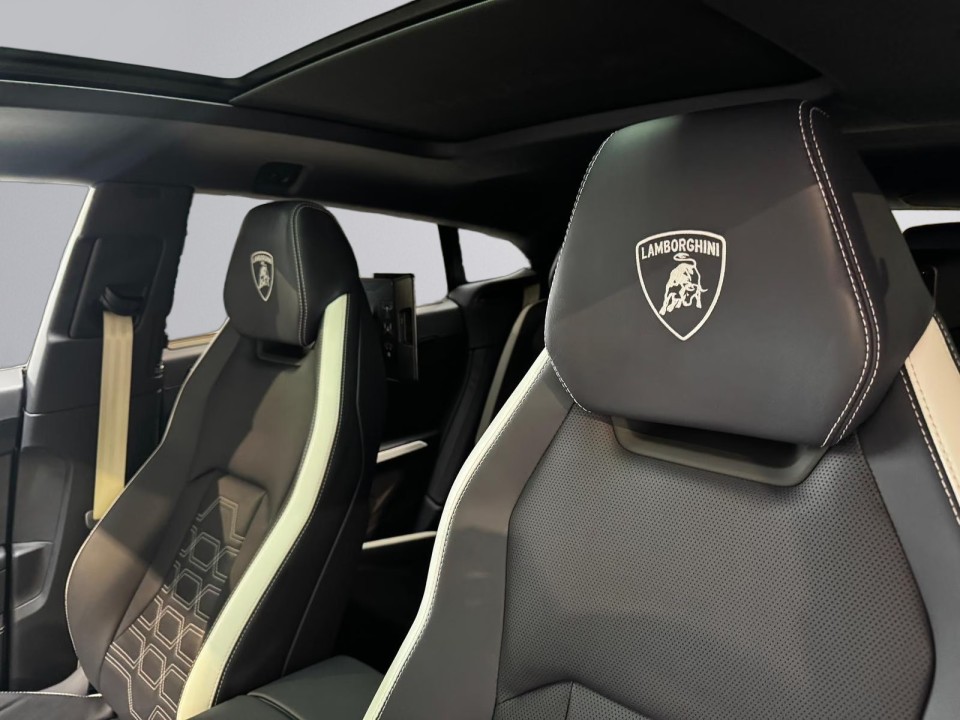 Lamborghini URUS SE - foto 14