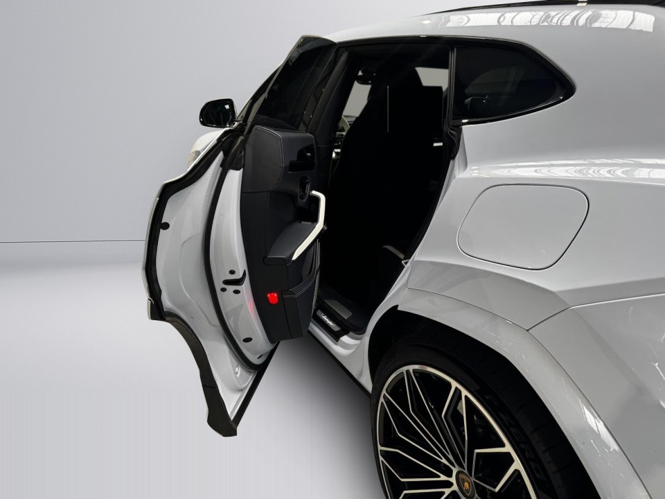 Lamborghini URUS SE - foto 23