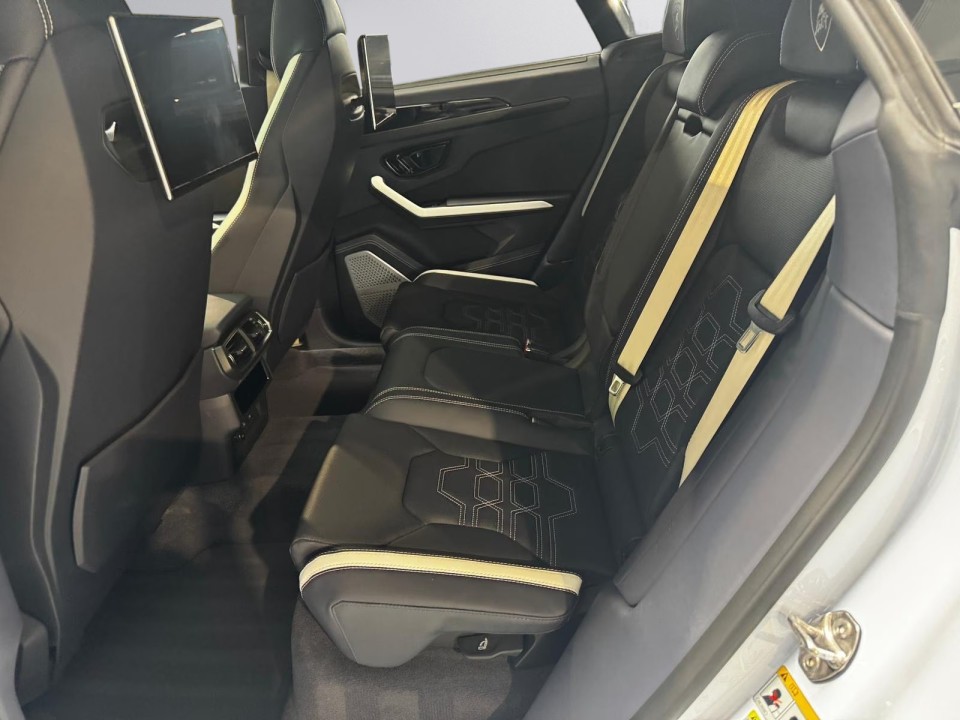 Lamborghini URUS SE - foto 16