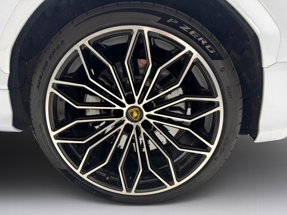 Lamborghini URUS SE - foto 32